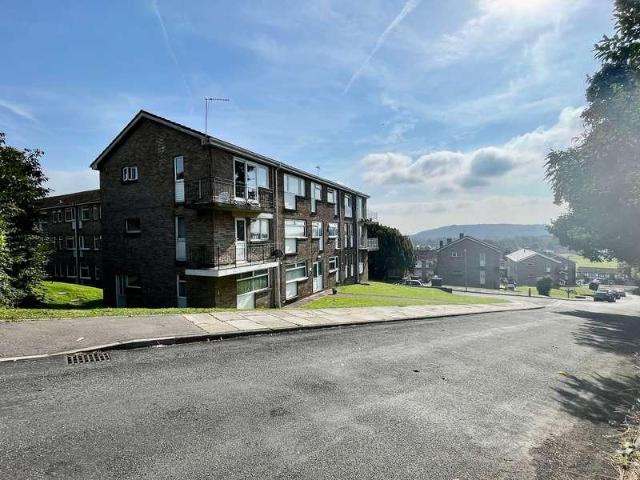 3 bed flat for sale