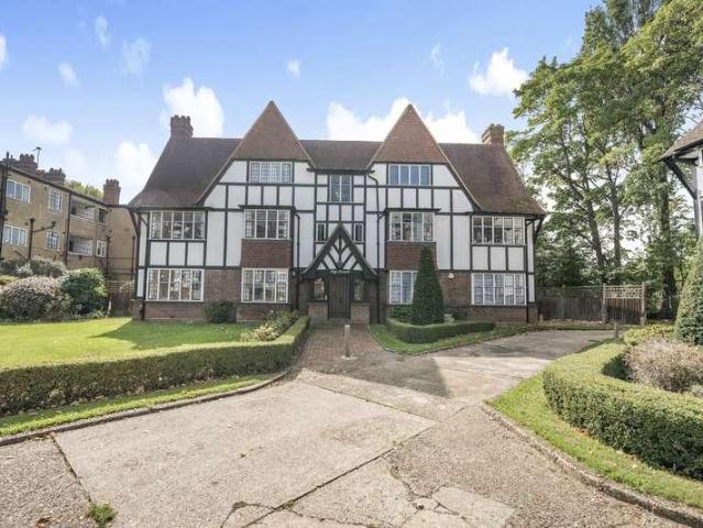 3 bed flat for sale