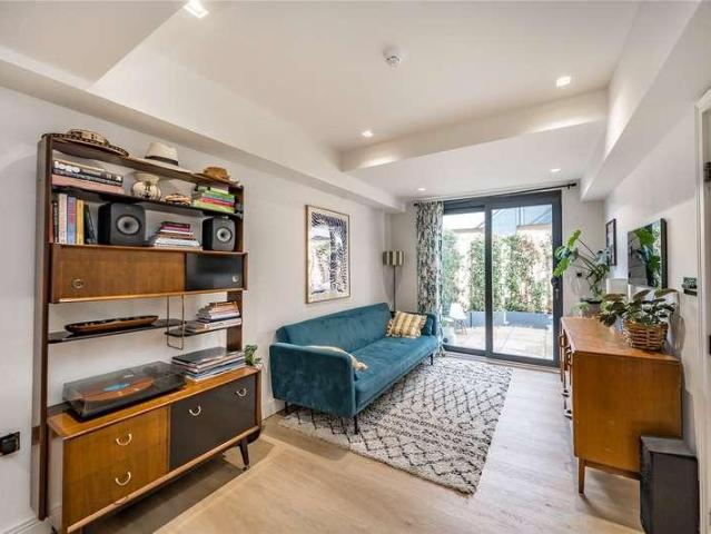 3 bed flat for sale