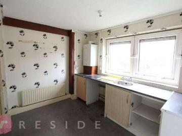 3 bed flat for sale