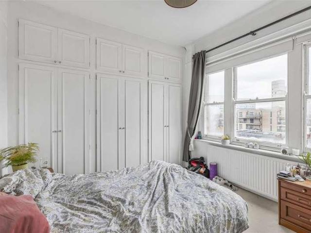 3 bed flat for sale