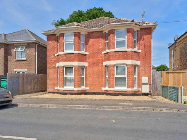 3 bed flat for sale
