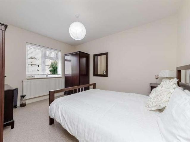 3 bed flat for sale