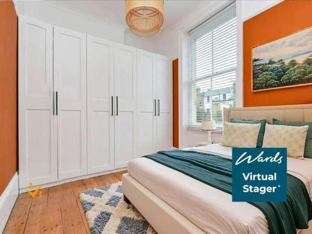 3 bed flat for sale