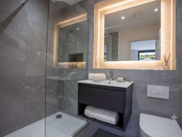 3 bed flat for sale