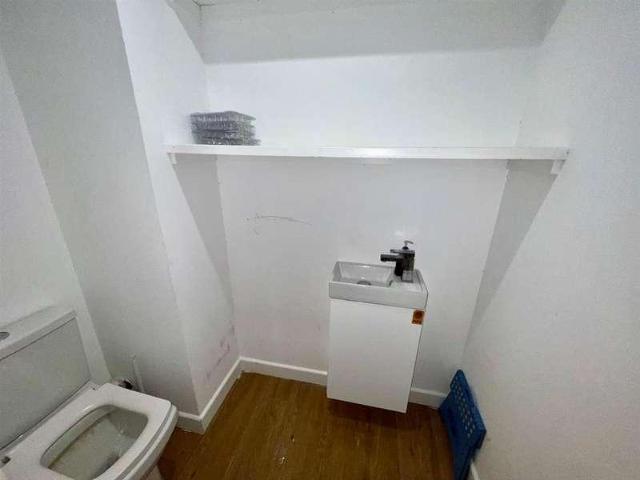 3 bed flat for sale