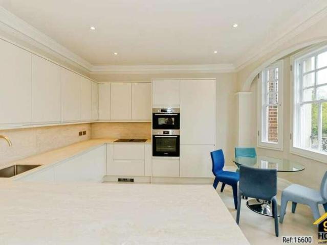3 bed flat for sale