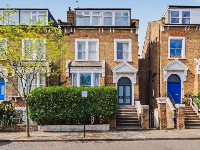3 bed flat for sale