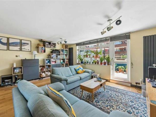 3 bed flat for sale