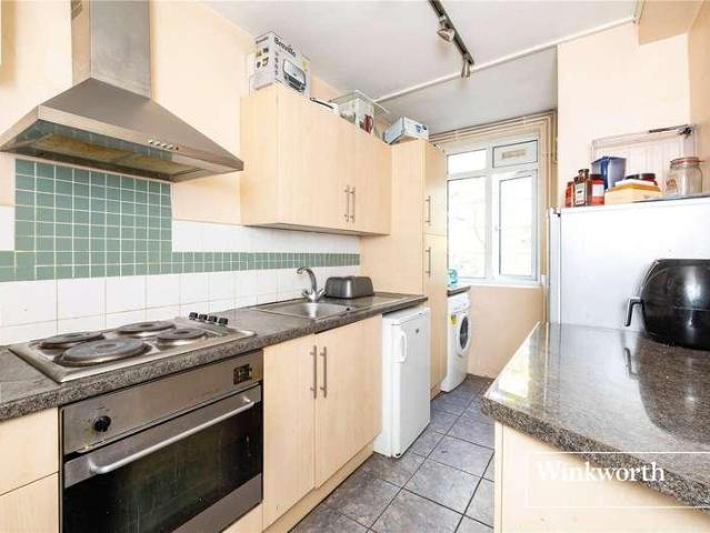 3 bed flat for sale