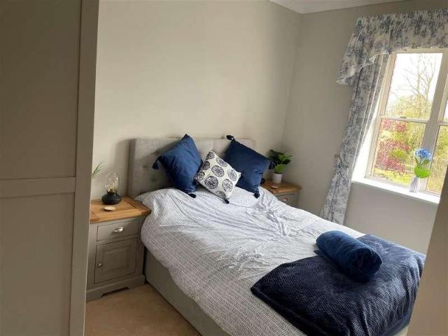 3 bed flat for sale