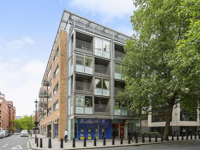 3 bed flat for sale
