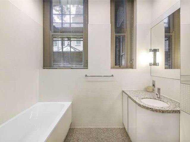 3 bed flat for sale