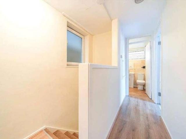 3 bed flat for sale