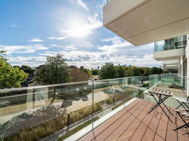3 bed flat for sale