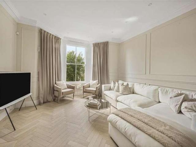3 bed flat for sale