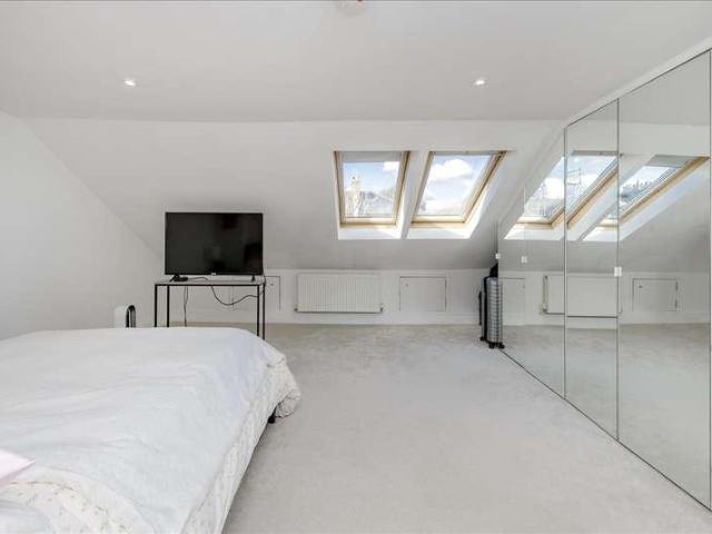 3 bed flat for sale