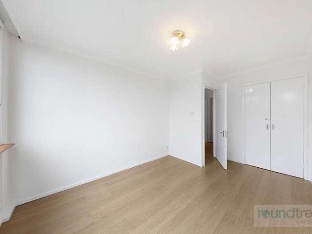 3 bed flat for sale