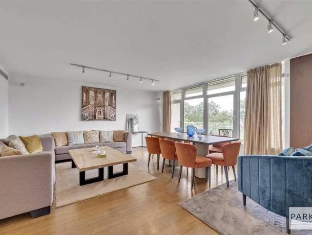 3 bed flat for sale