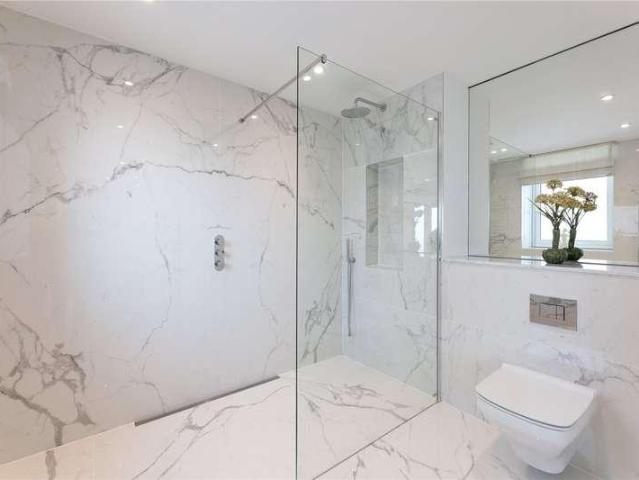 3 bed flat for sale