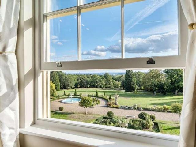 3 bed flat for sale