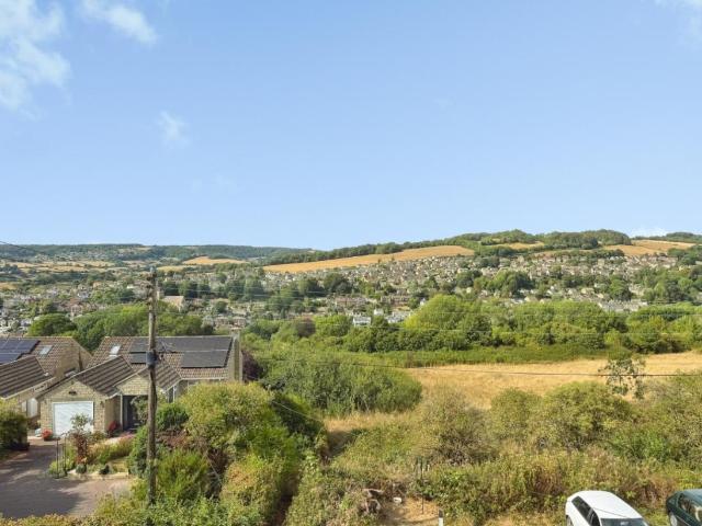 3 bed flat for sale