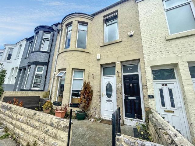 3 bed flat for sale