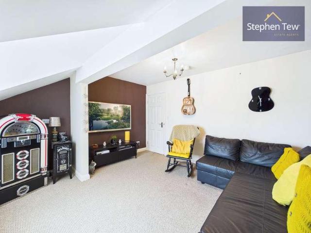 3 bed flat for sale