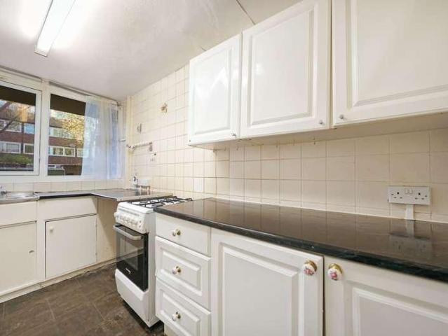3 bed flat for sale
