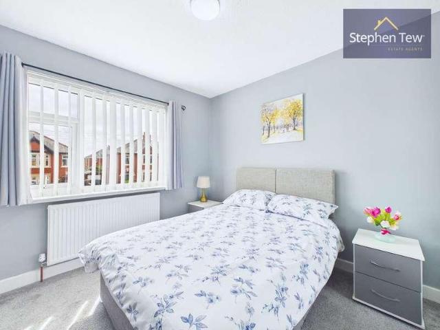 3 bed flat for sale