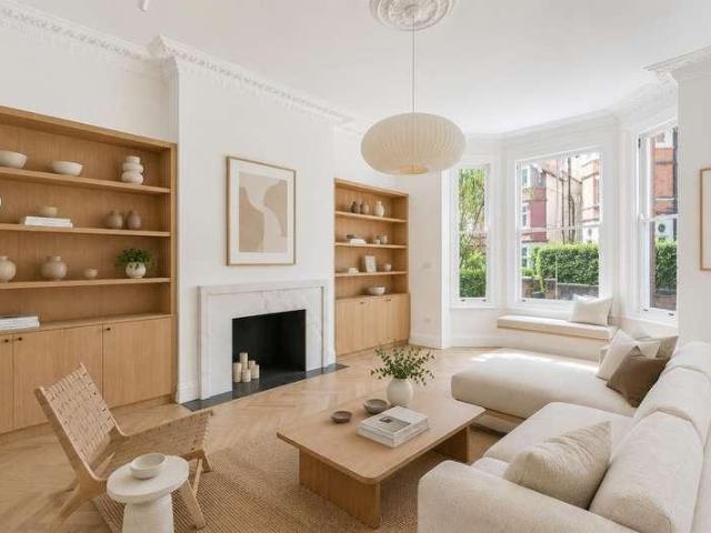 3 bed flat for sale