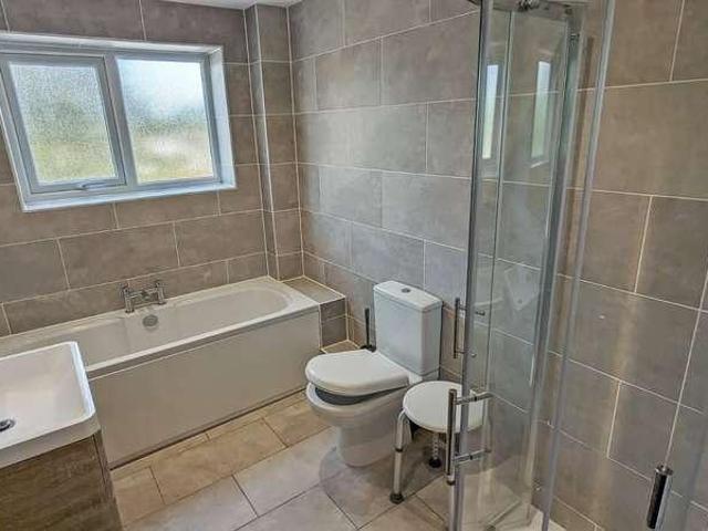 3 bed flat for sale