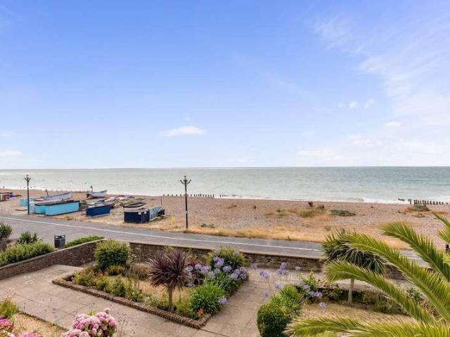 3 bed flat for sale