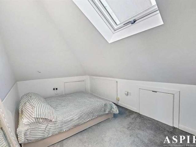 3 bed flat for sale