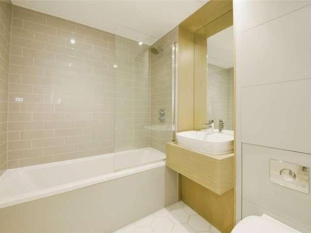 3 bed flat for sale