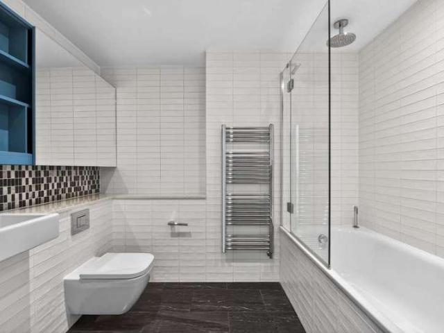 3 bed flat for sale