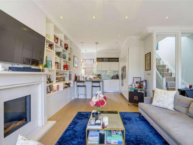 3 bed flat for sale