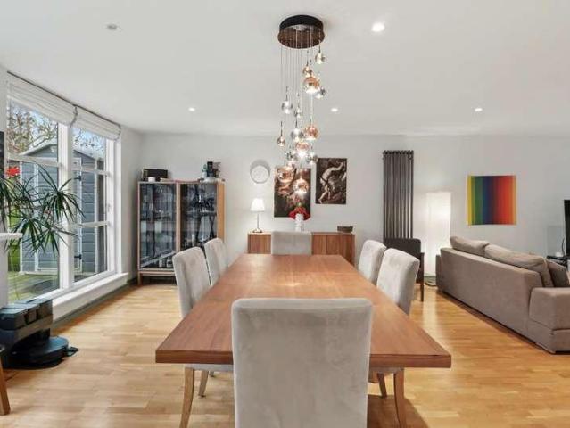 3 bed flat for sale