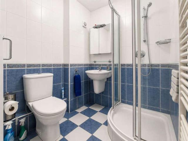 3 bed flat for sale