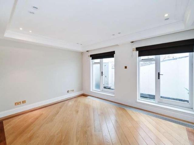 3 bed flat for sale