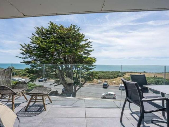 3 bed flat for sale