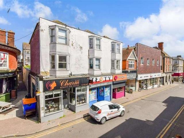 3 bed flat for sale