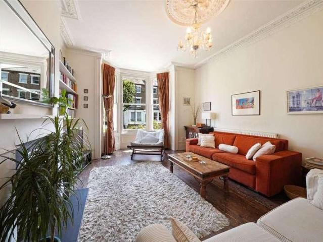 3 bed flat for sale