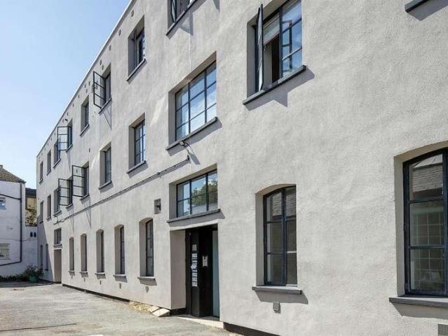 3 bed flat for sale