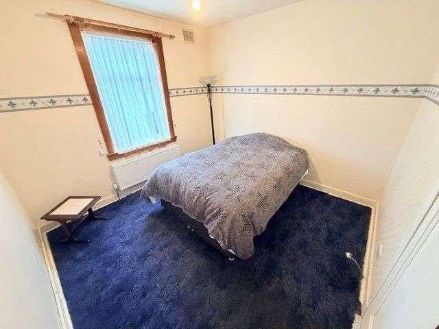 3 bed flat for sale