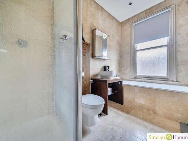 3 bed flat for sale