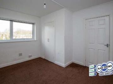 3 bed flat for sale