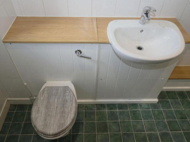 3 bed flat for sale