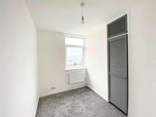3 bed flat for sale