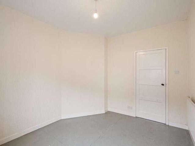 3 bed flat for sale